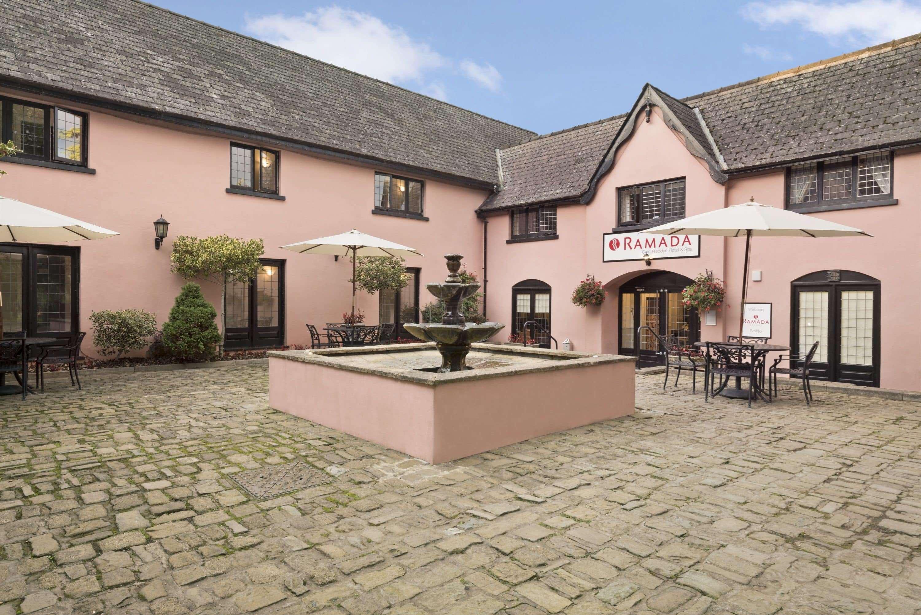 Cwrt Bleddyn Hotel & Spa Usk Exterior foto