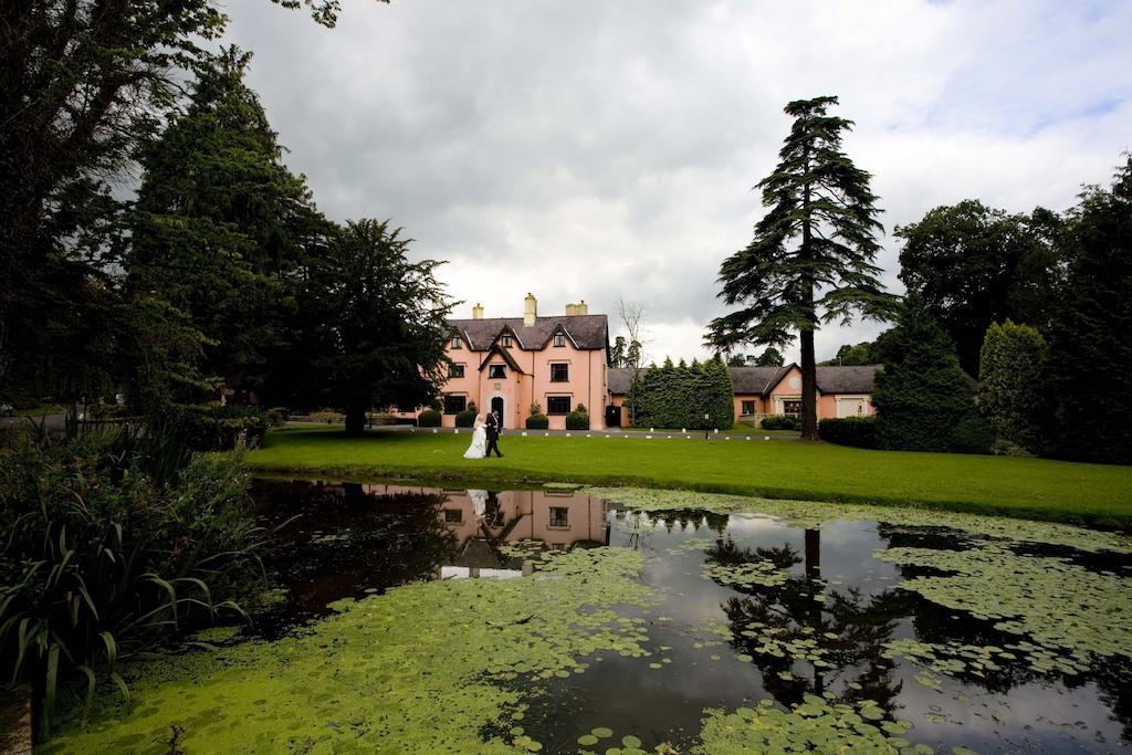 Cwrt Bleddyn Hotel & Spa Usk Exterior foto